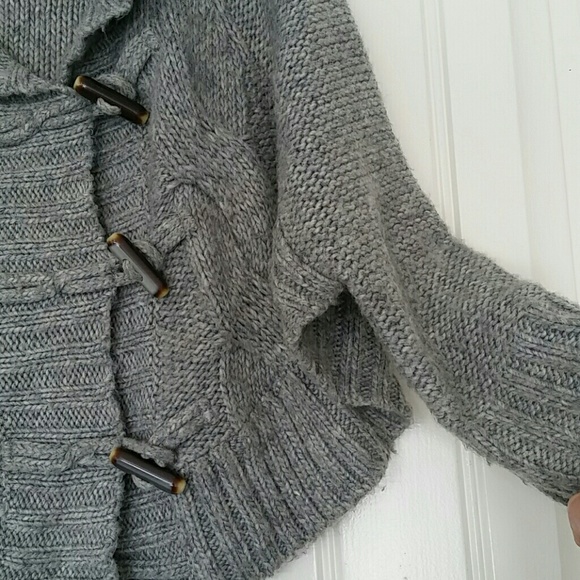 SOLD Nordstrom tucker+tate batwing cape sweater - Picture 4 of 6